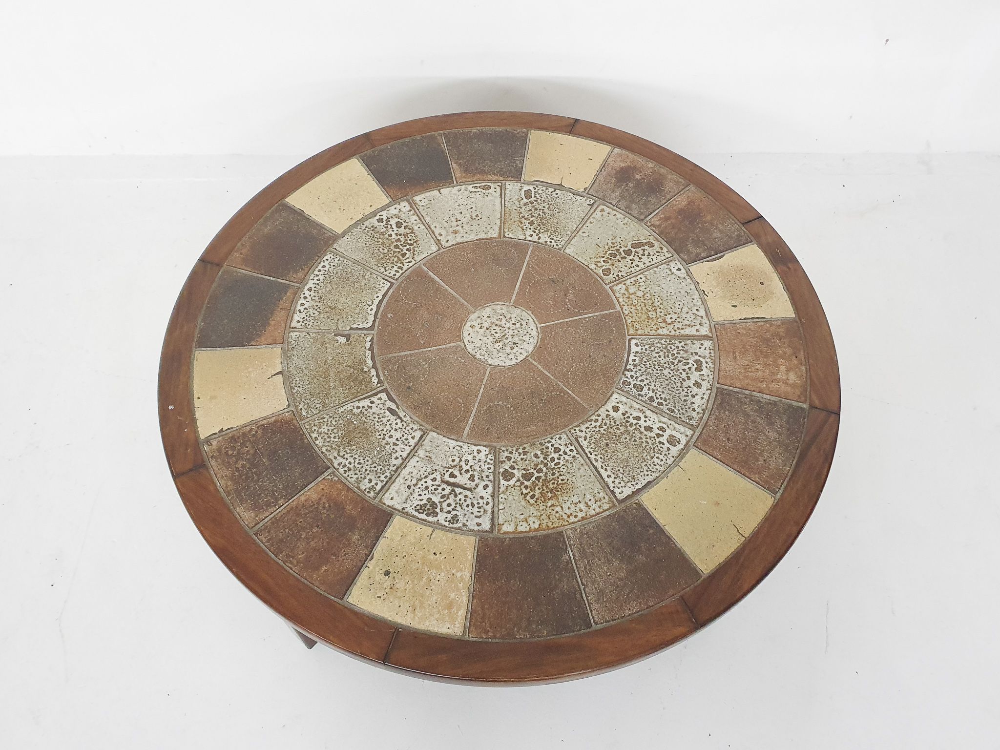 Tue Poulsen pour Haslev Møbelsnedkeri, table basse en pierre et chêne, Danemark années 1960