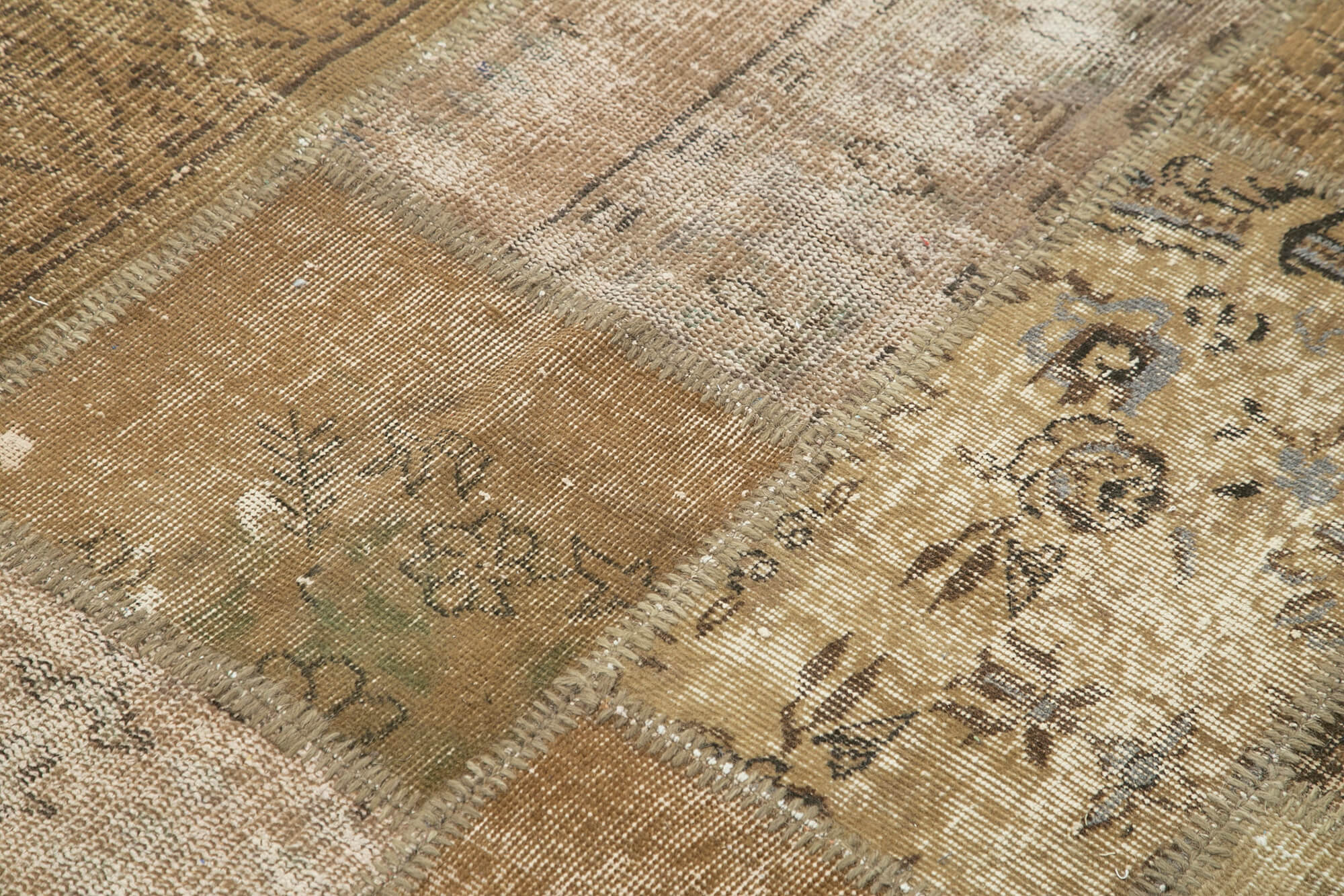 Tapis oriental contemporain fait à la main 201 cm x 301 cm marron patchwork tapis