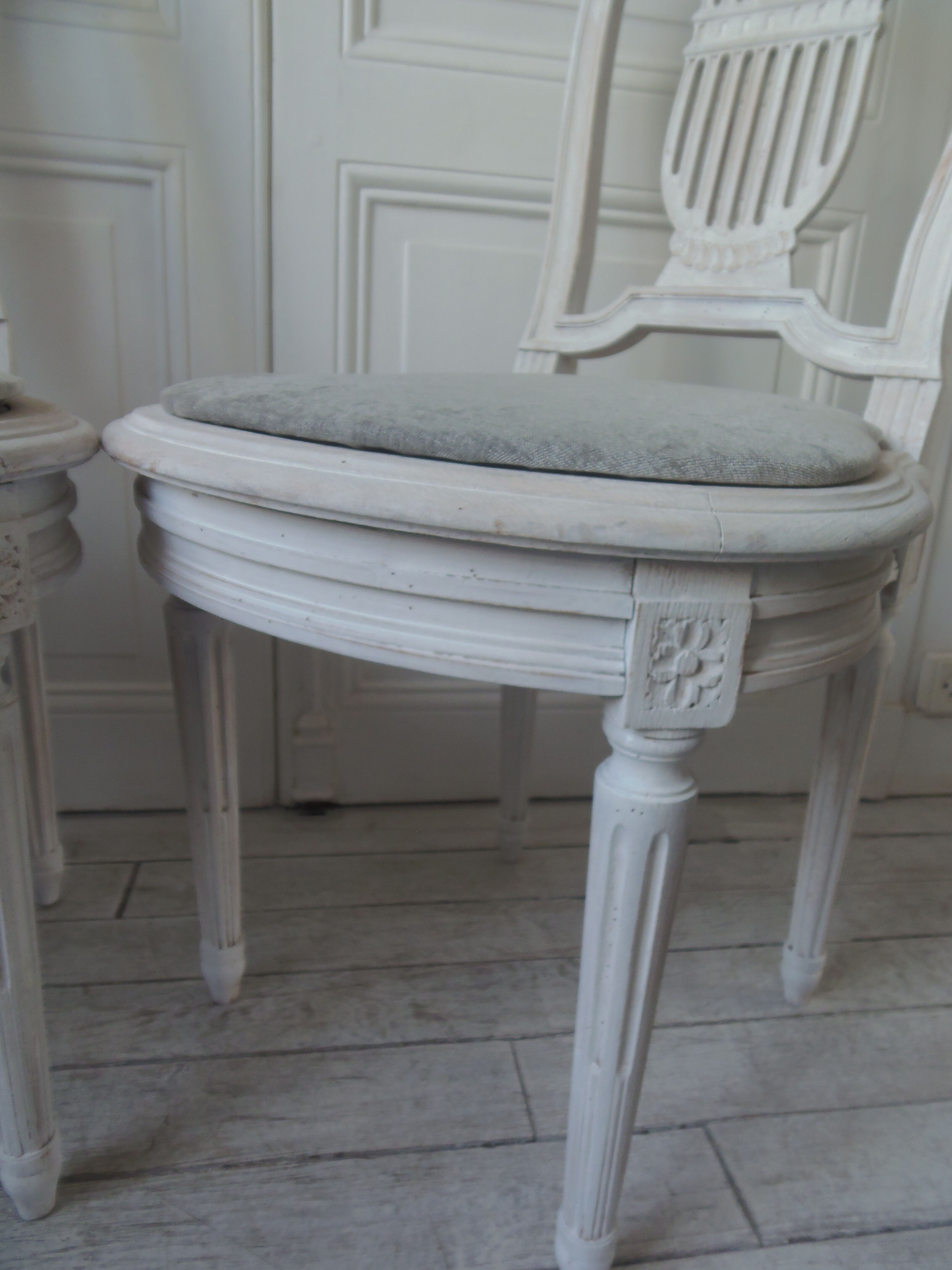 2 louis xvi style chairs beautiful patina chalk bills, seats dressed in gray velvet