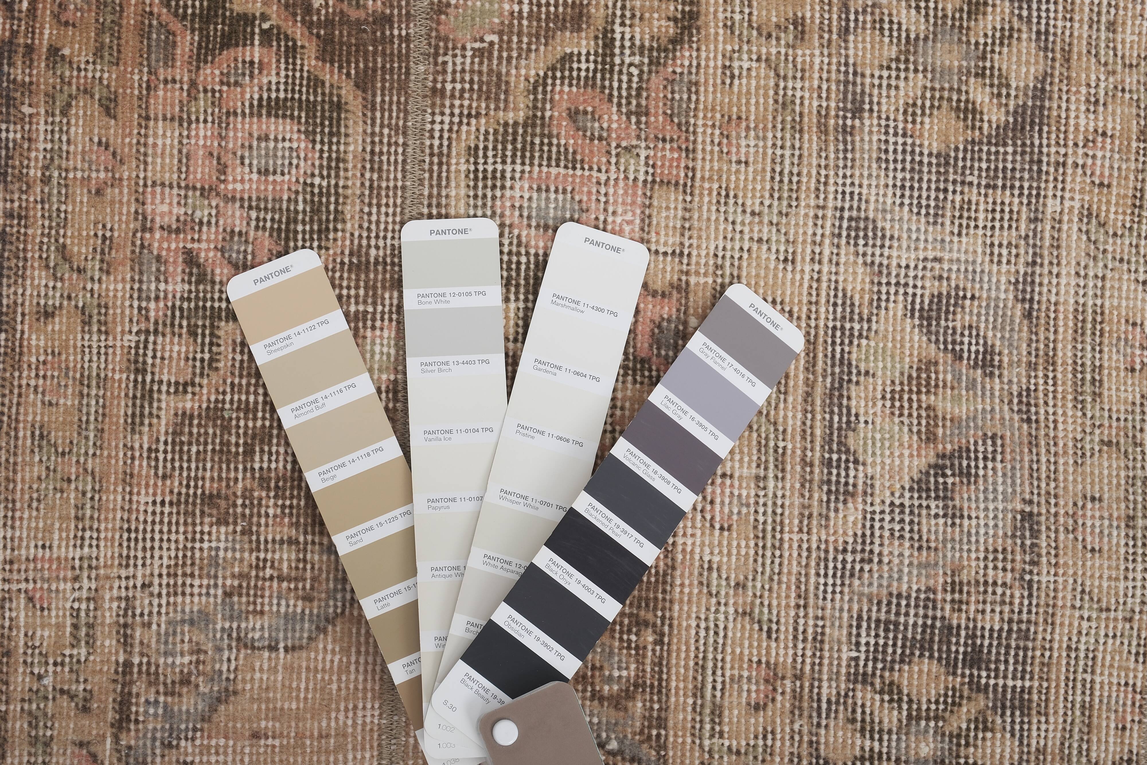 Vintage Turkish Oushak Rug Handwoven 67x692 cm