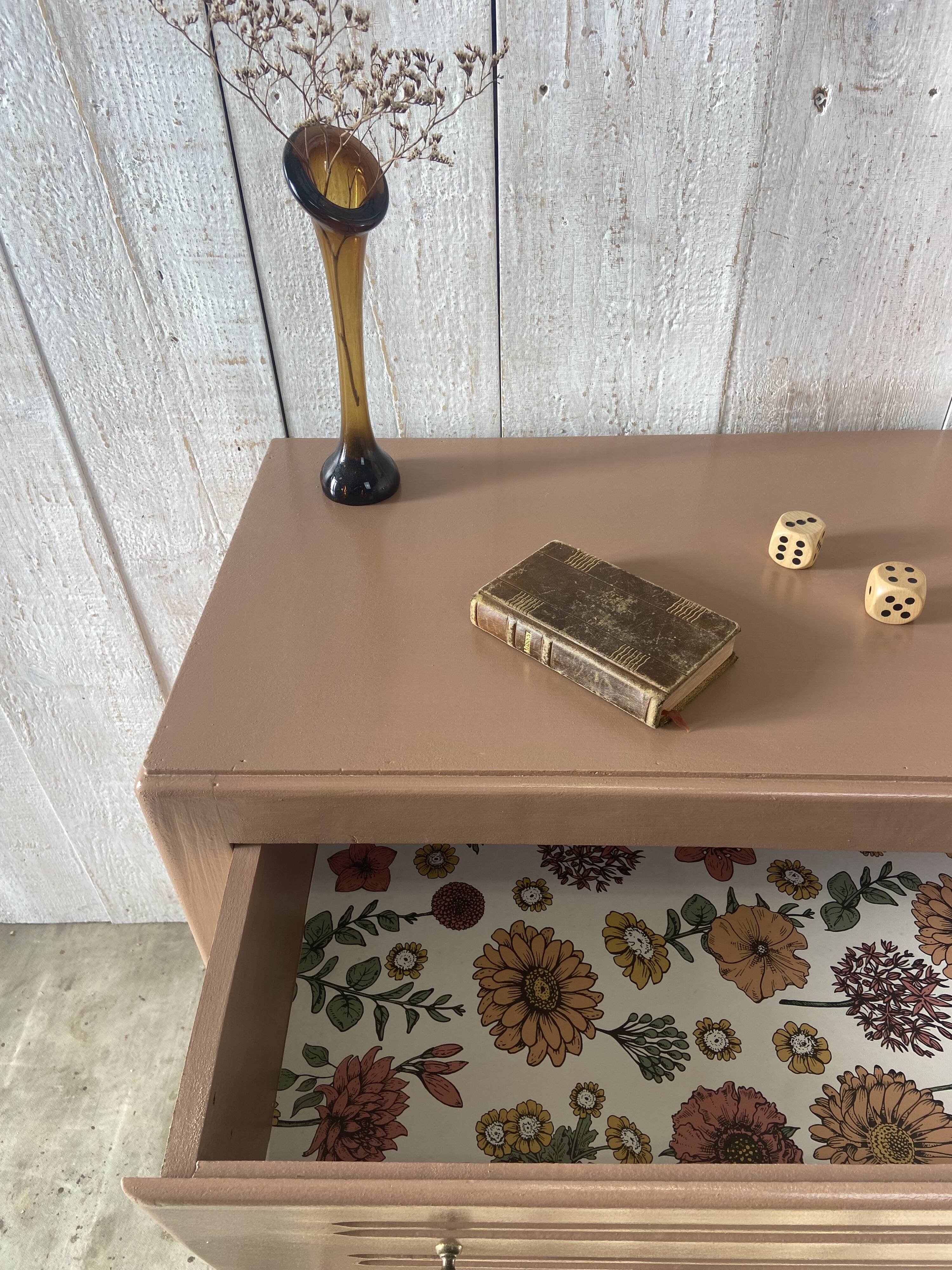 Commode vintage