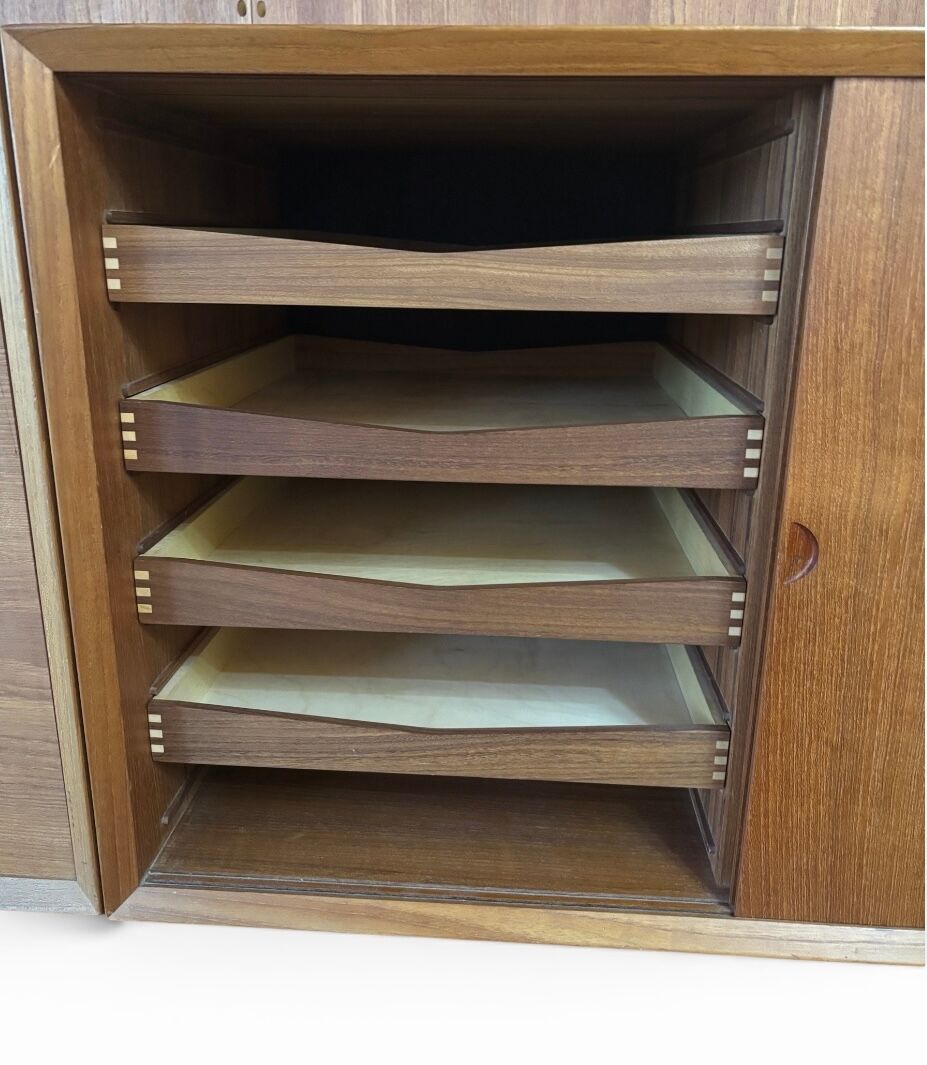 Wall system by Poul Cadovius (1959)