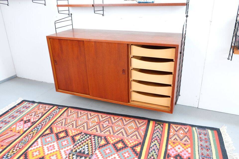 Nisse String shelf in teak, retro vintage style from the 60s-70s.