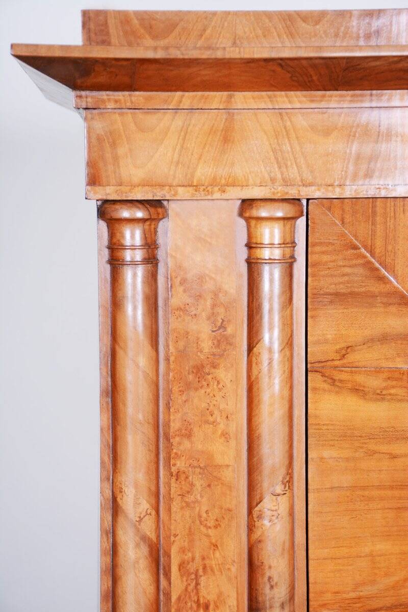 Biedermeier Cabinet in Walnut Veneer, Austria, 1840s