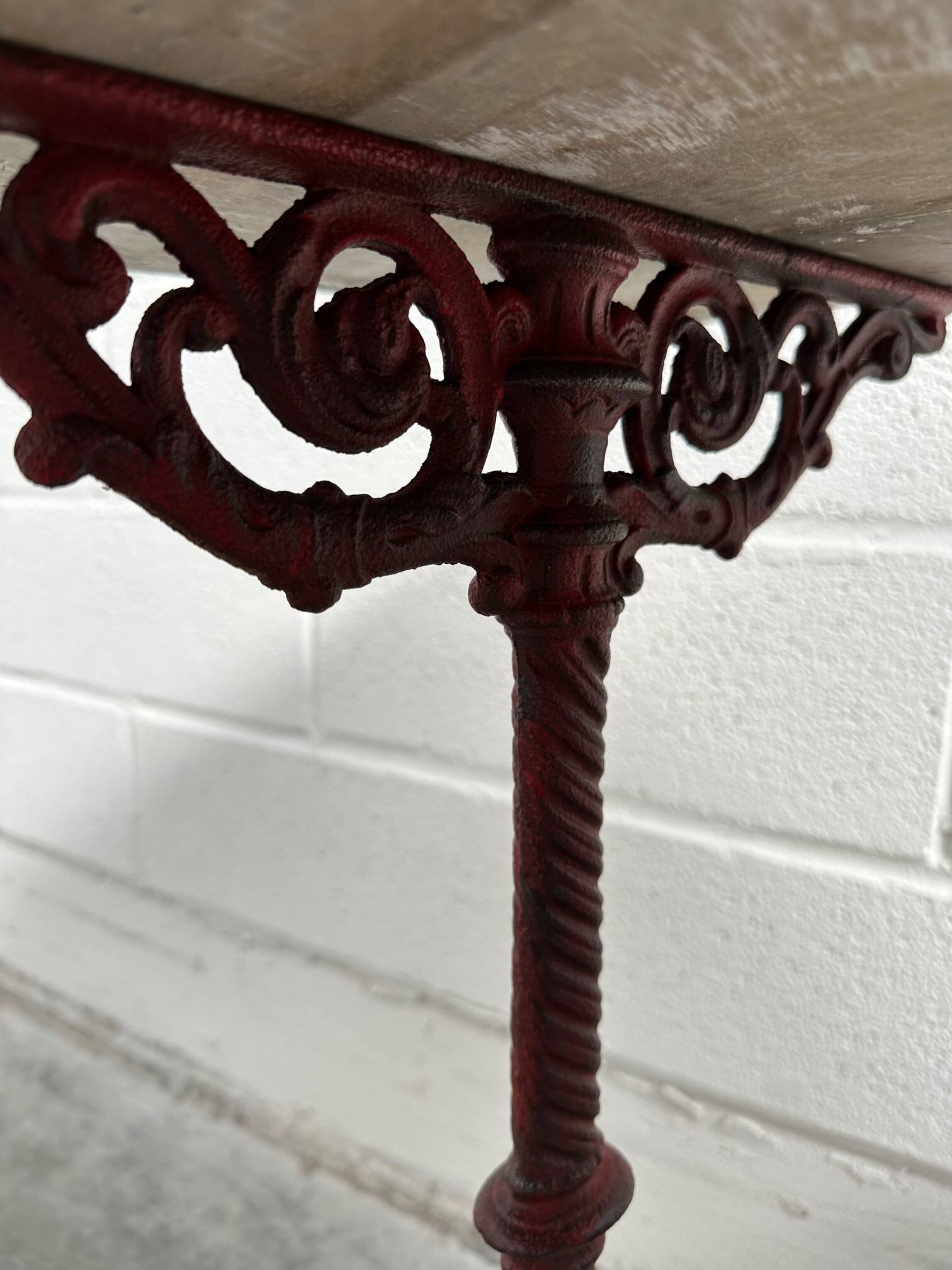 Late 19th century console in cast iron and marble