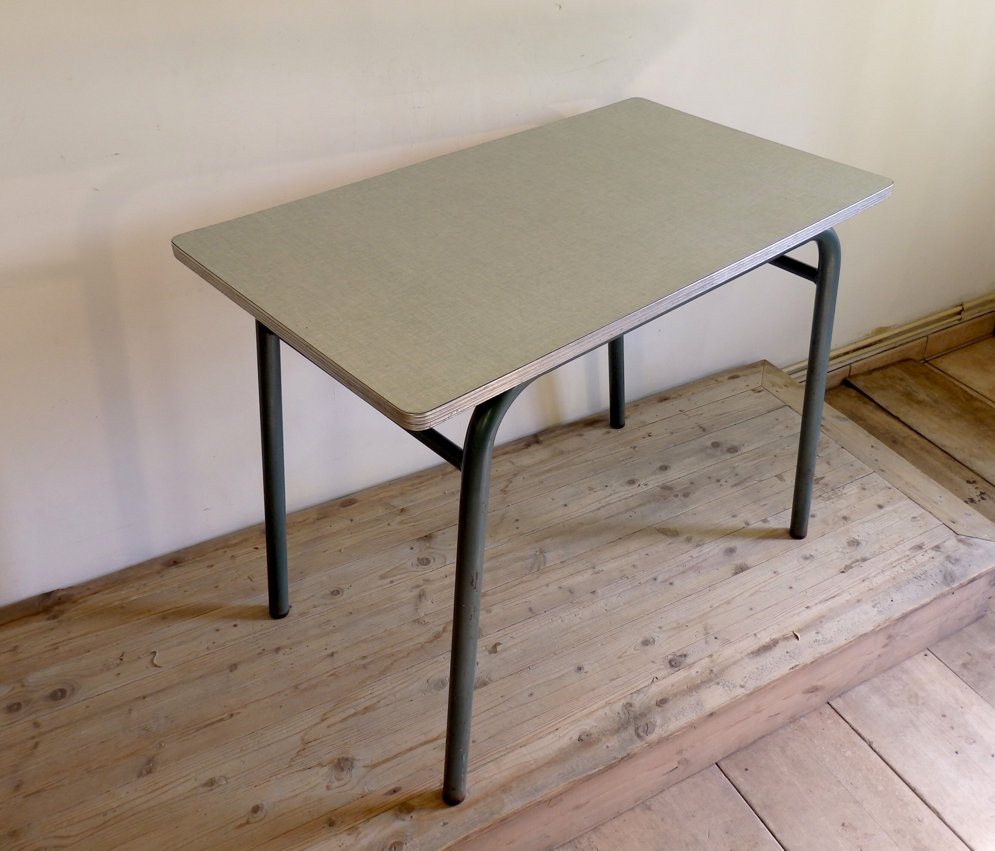 Canteen table