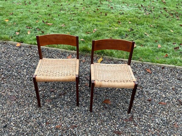 Paire de chaises vintage minimalistes ''Pia'' de Poul Cadovius pour Royal Persiennen, Danemark