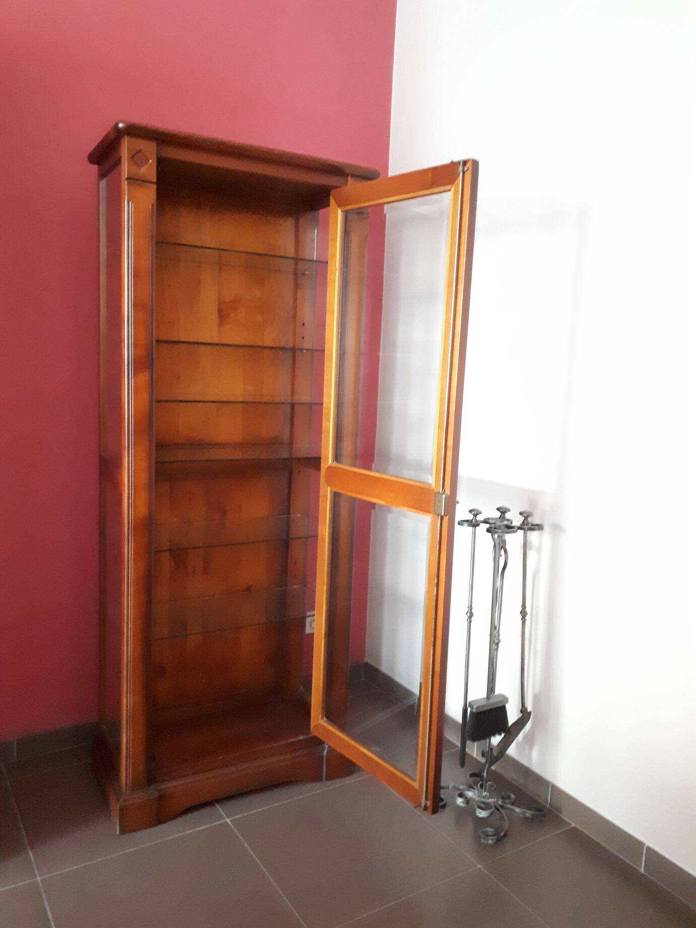 Cherry wood display cabinet with 6 adjustable glass shelves – Drimmer brand
