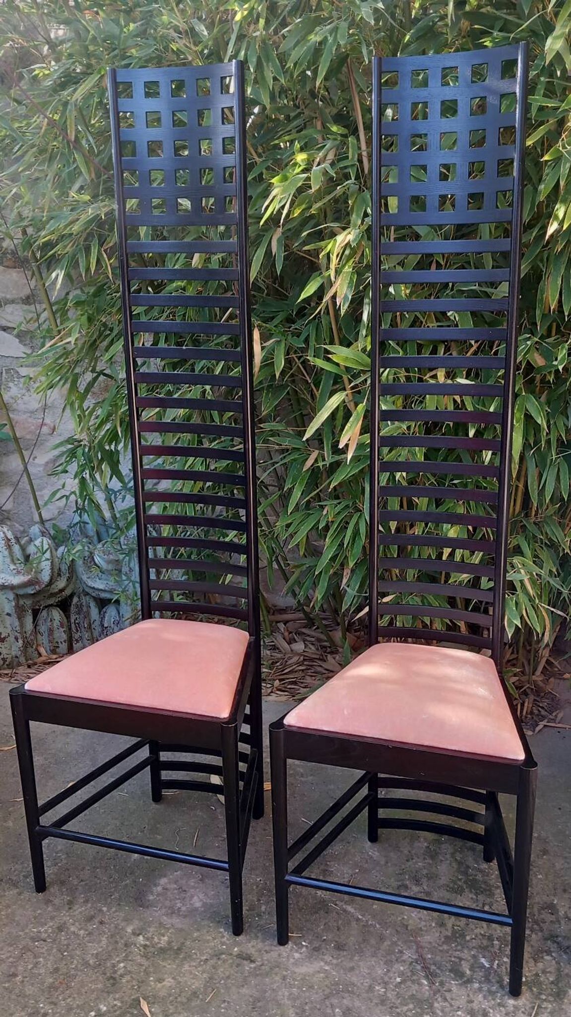 Paire de chaises hill house 1 Mackintosh cassina