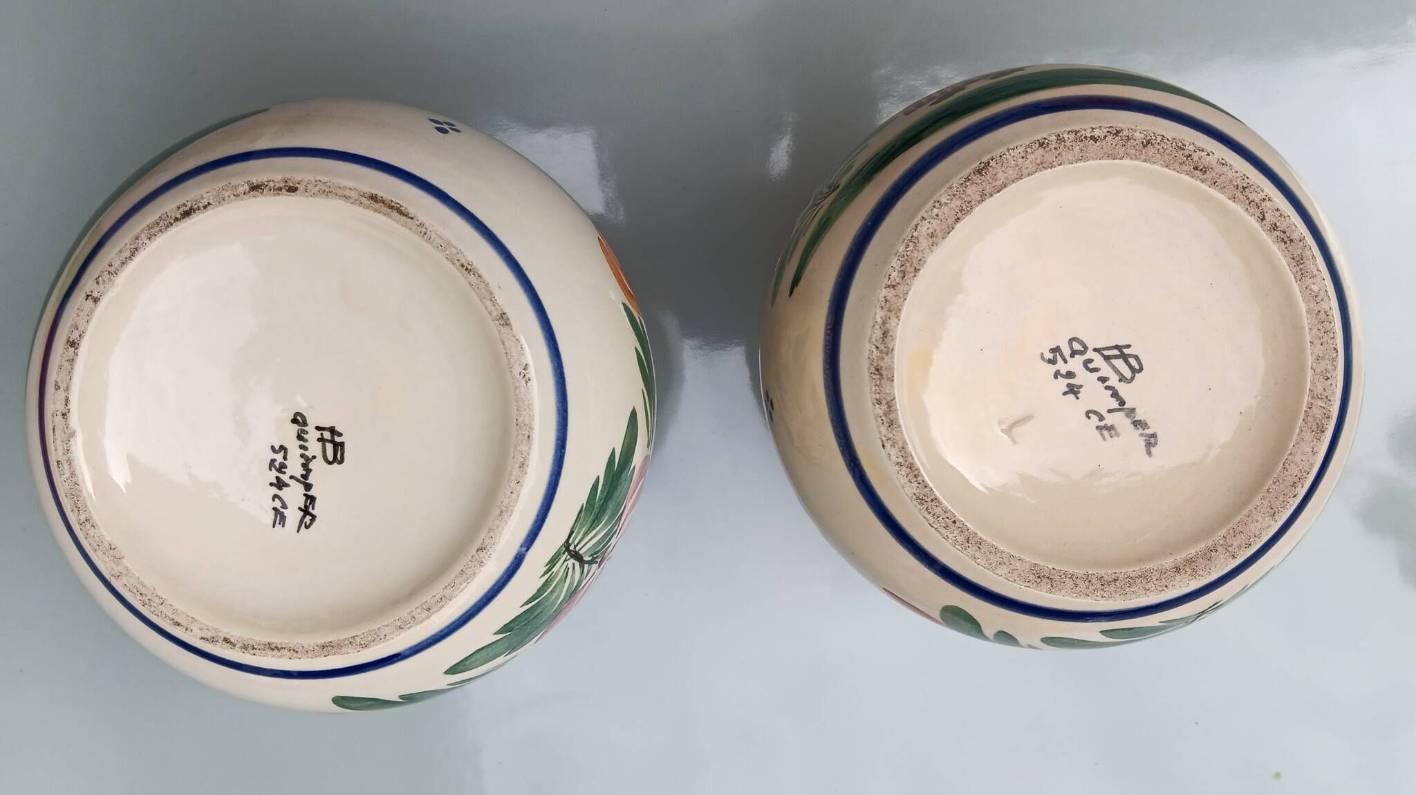 2 vases by Henriot Quimper, 1950 in very good condition.