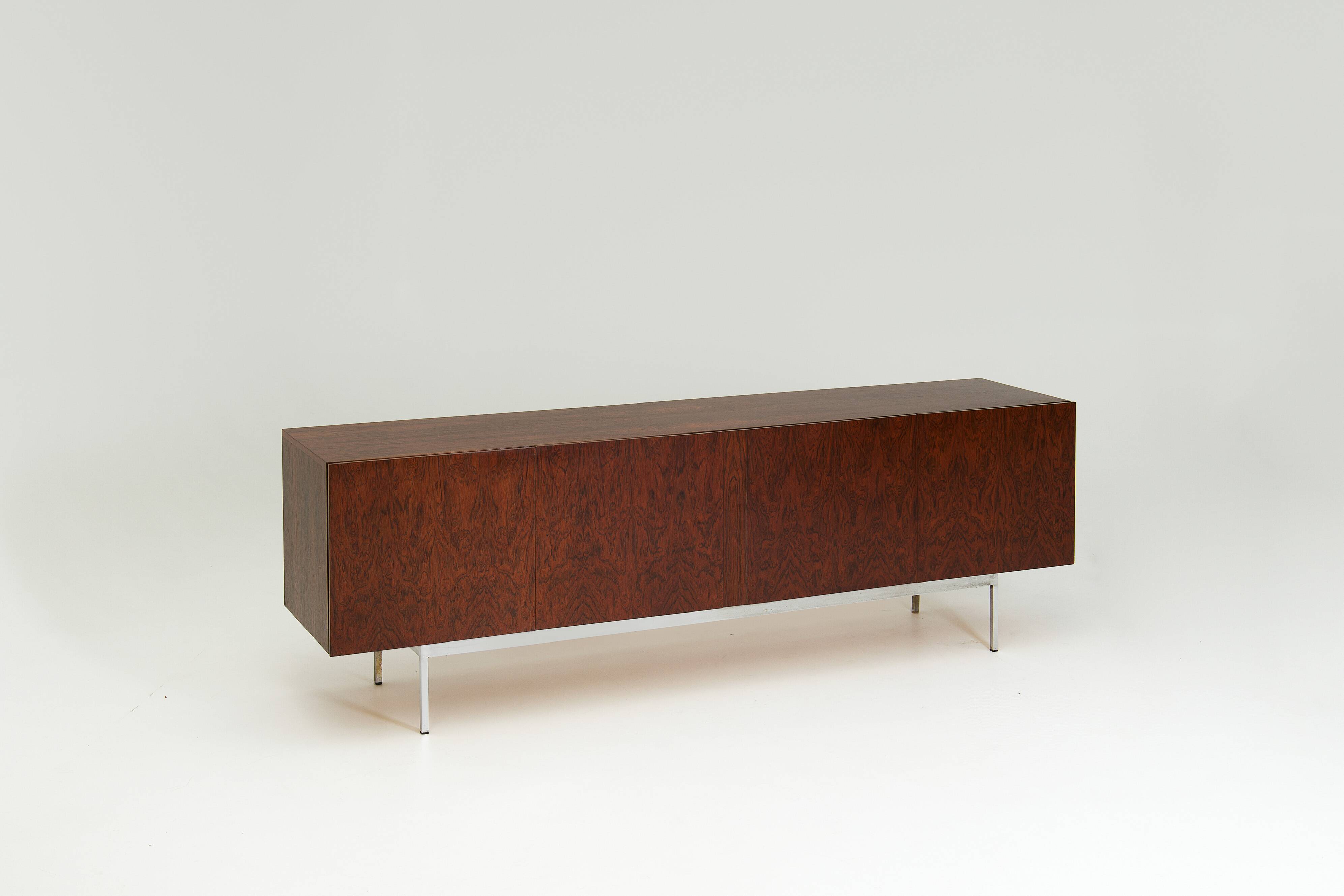 B40 Minimalist sideboard in rosewood - Dieter Waeckerlin
