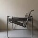 Fauteuil métal et cuir gris wassily par Marcel Breuer
