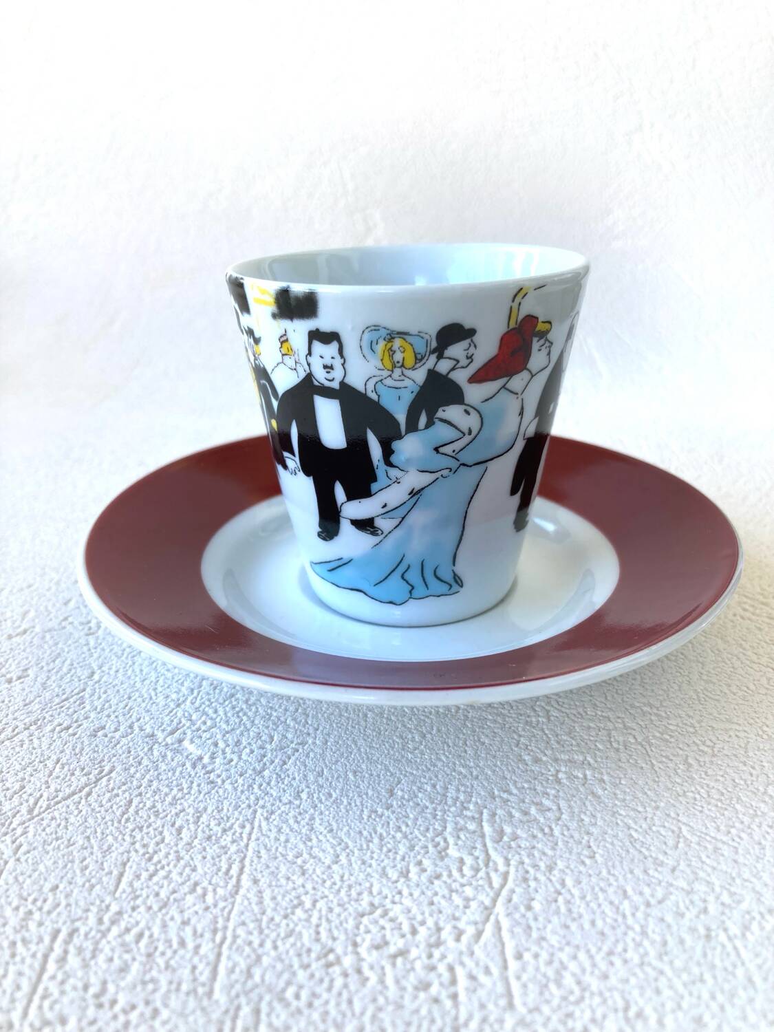 4 Maxim's de Paris coffee cups and saucers