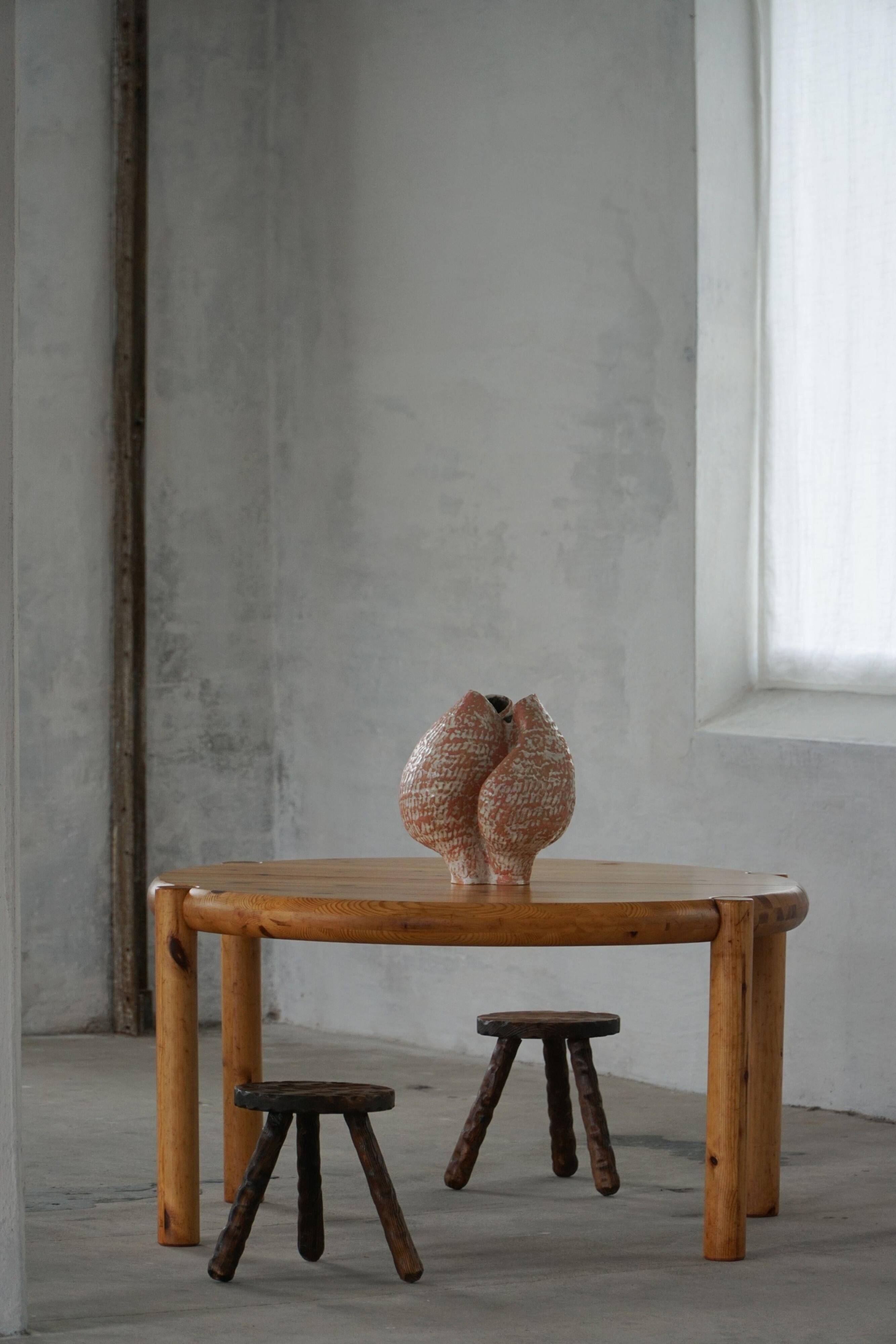 Rainer Daumiller, extendable round dining table in pine, modern Danish style, 1970s.