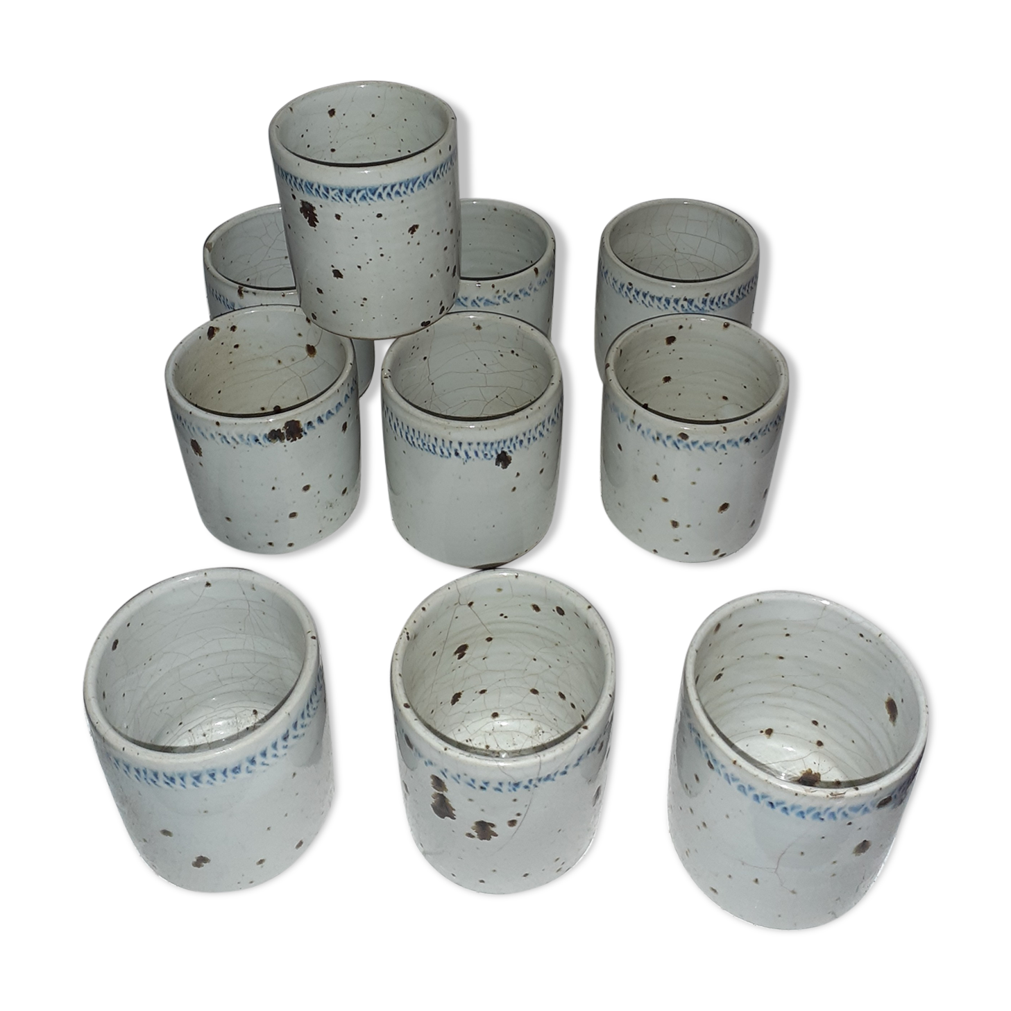 10 cups in enamelled pyrity stoneware