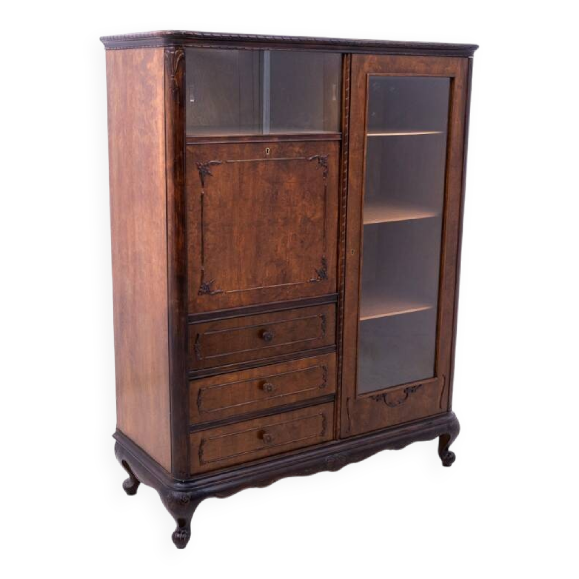 A chest of drawers/bar from around 1910, Western Europe.