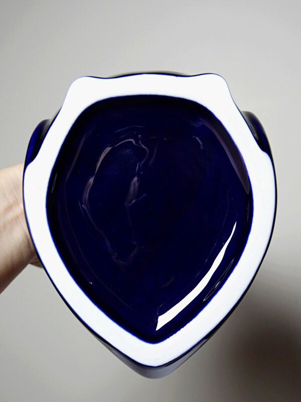 Carafe en porcelaine fine de Limoges blanche, modèle d'après Sandoz Haviland