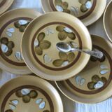 8 Sarreguemines stoneware dessert plates, Chamonix model, very good condition