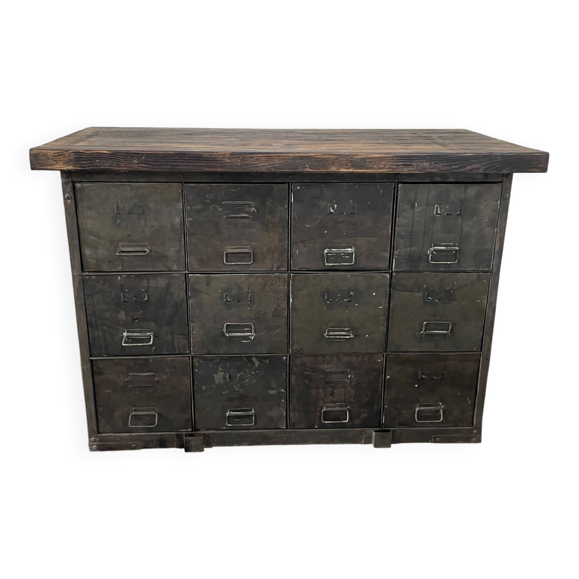 Meuble militaire 1945 12 tiroirs