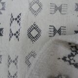 Hand-Knotted Berber Kilim Rug in Wool with Ethnic Pattern in Beige and Grey