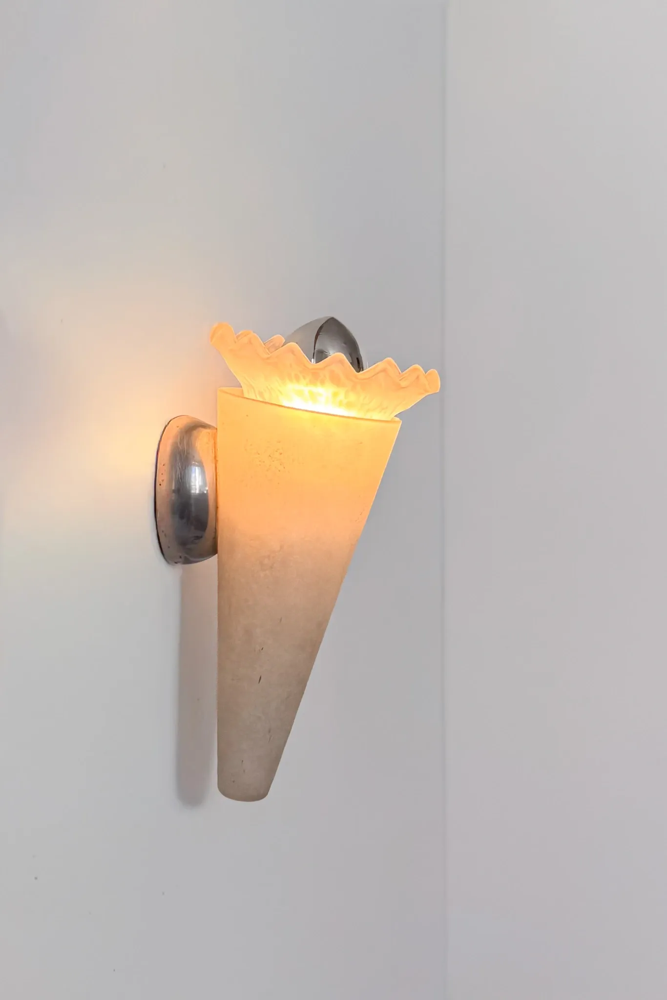 Vintage Murano glass and chrome wall light, Italy 1970.