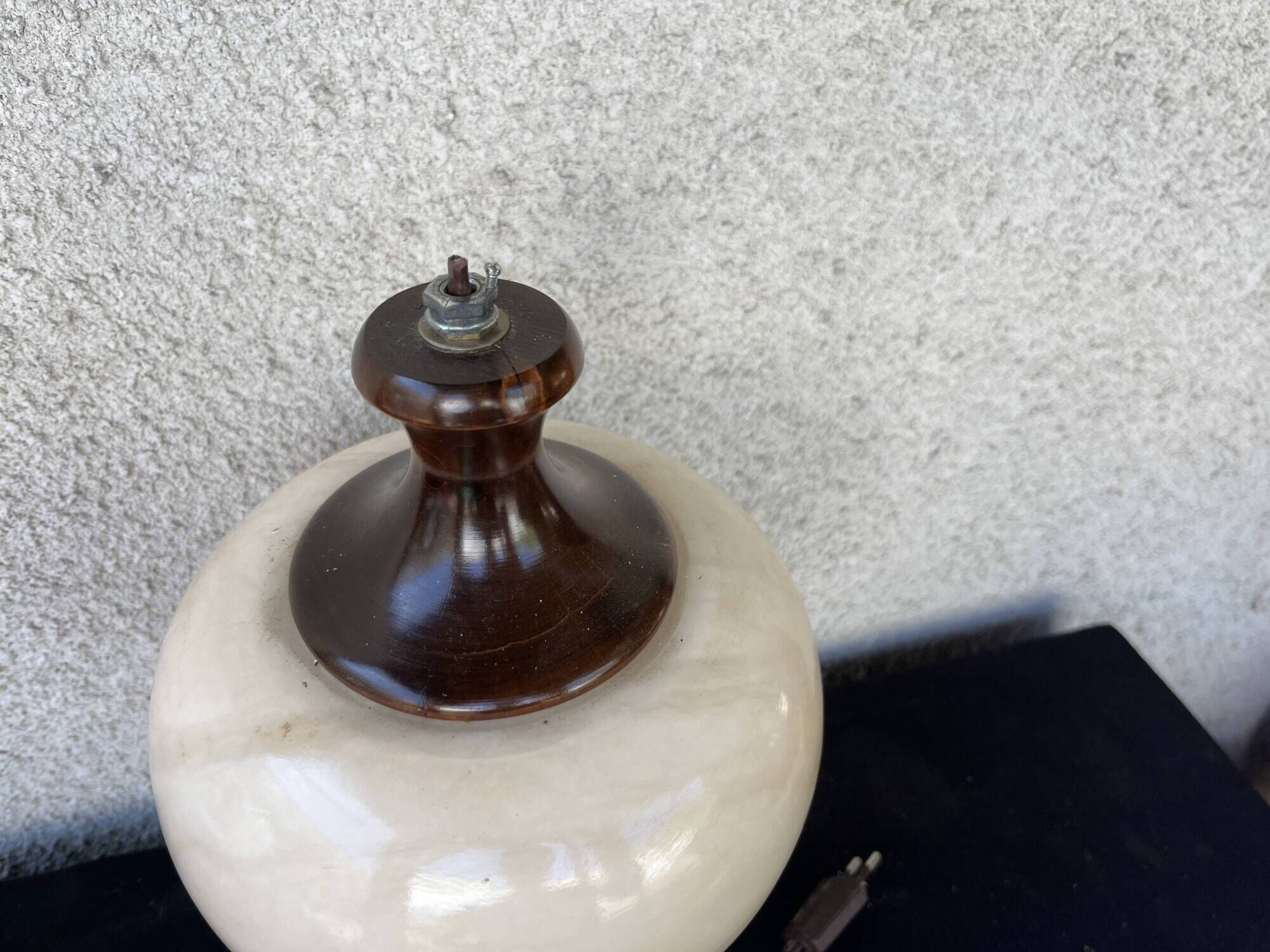 Vintage wooden and alabaster lamp – baluster shape