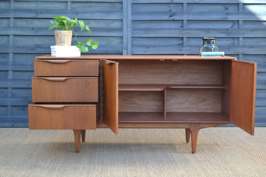 Teak sideboard by McIntosh 152 cm