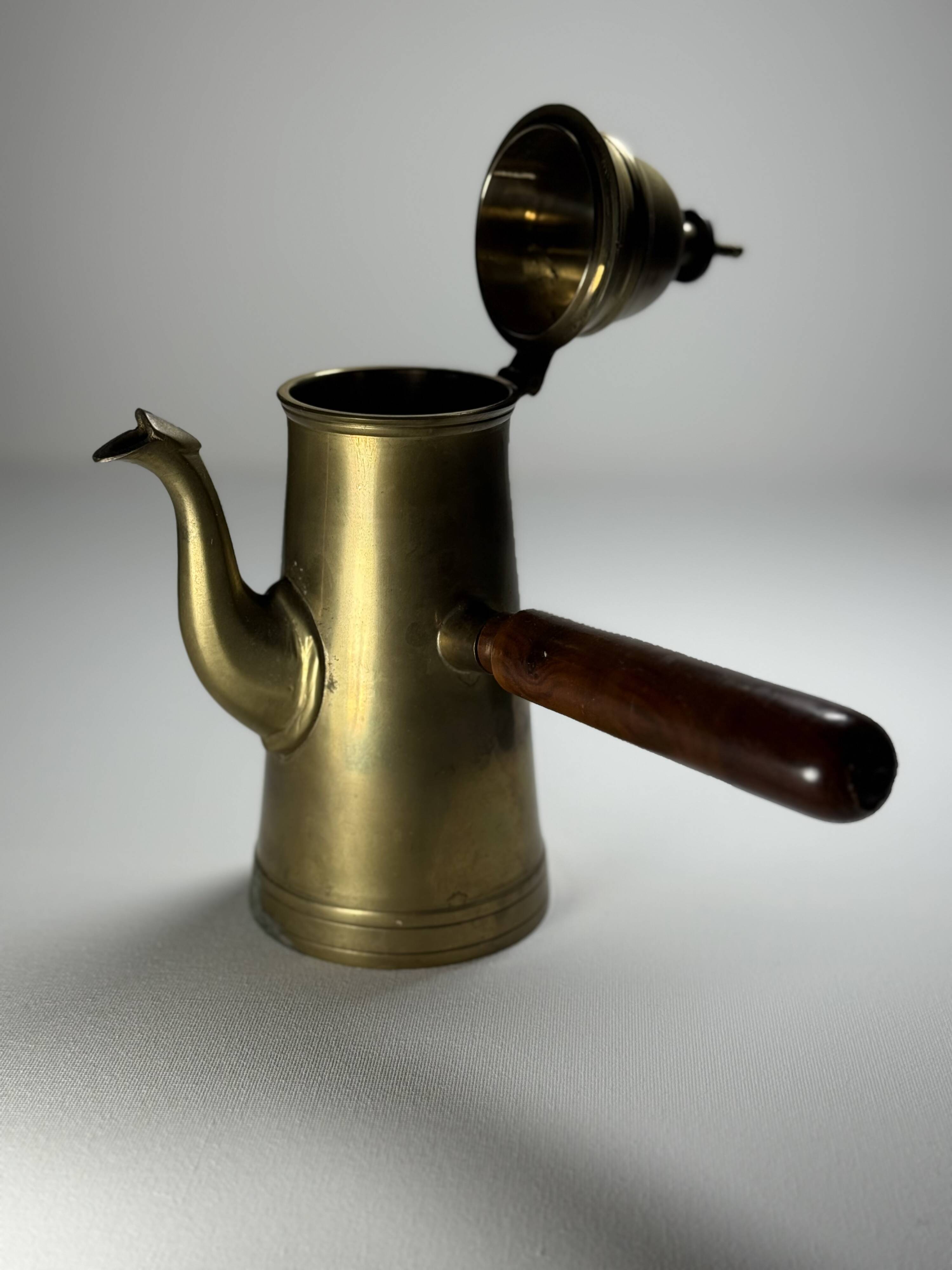 Antique oriental coffee pot, solid brass & wooden handle - 19th century Ottoman