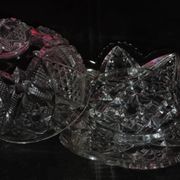 Beurrier ancien en verre taillé