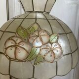 Mother-of-pearl pendant light