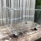 Table basse en plexiglas