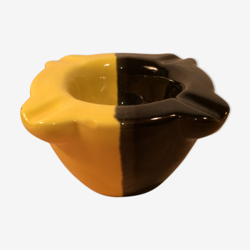 Two-tone ceramic ashtray yellow and black 50s