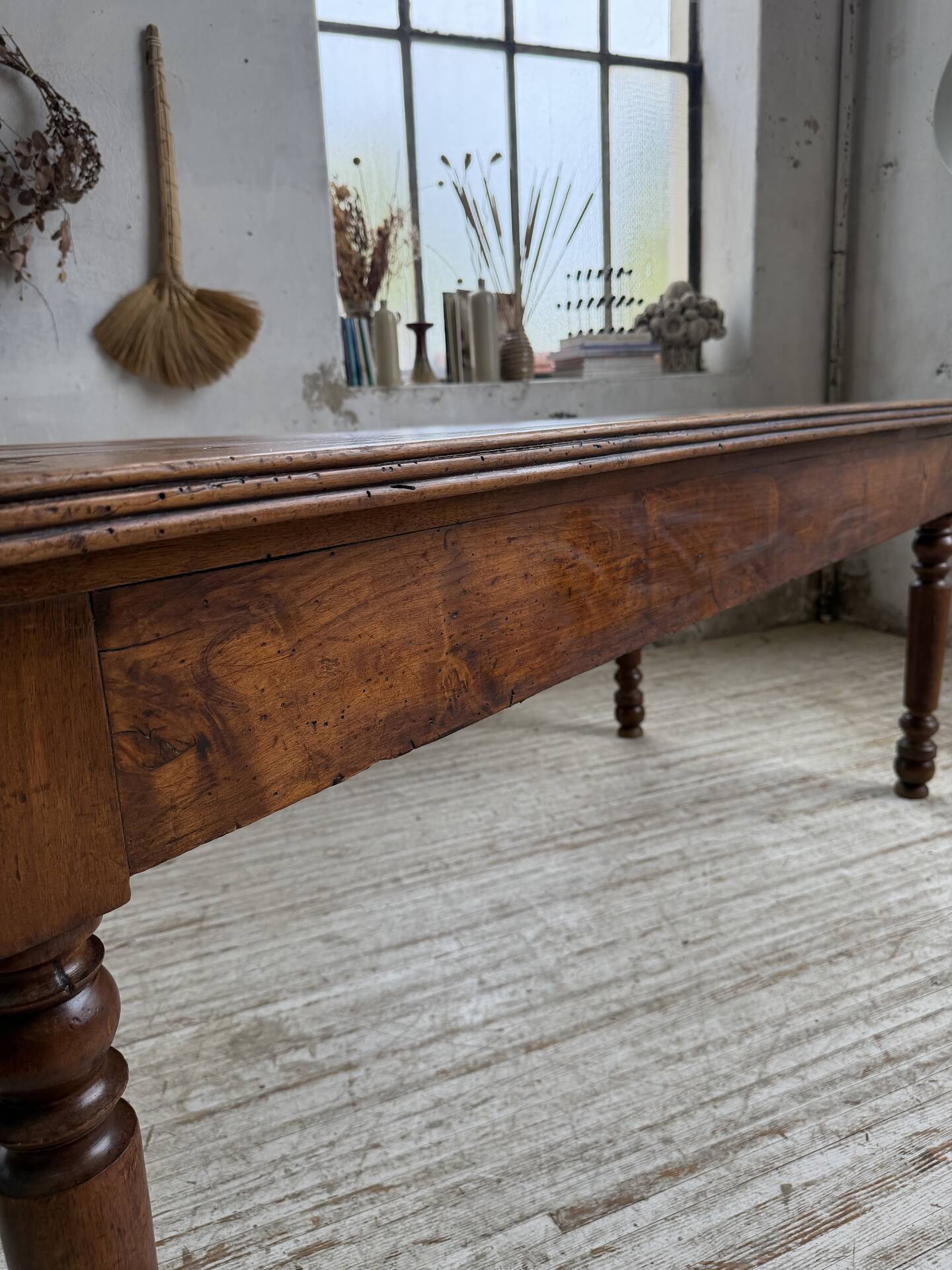 Table de ferme ou table de drapier noyer massif 1900