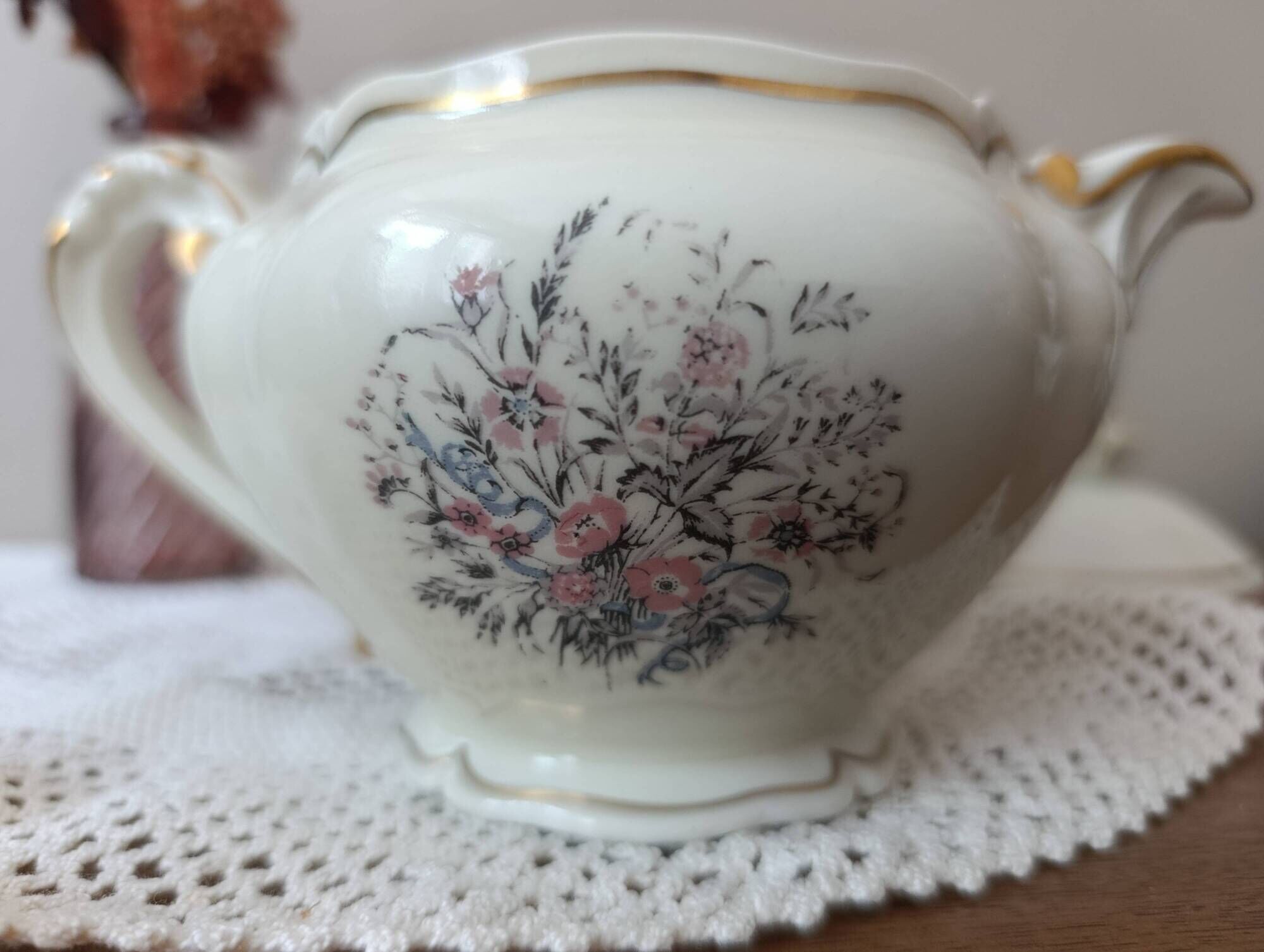 Porcelain teapot with floral and gold decoration, Old Royal Manufacture