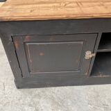 Patinated trading post