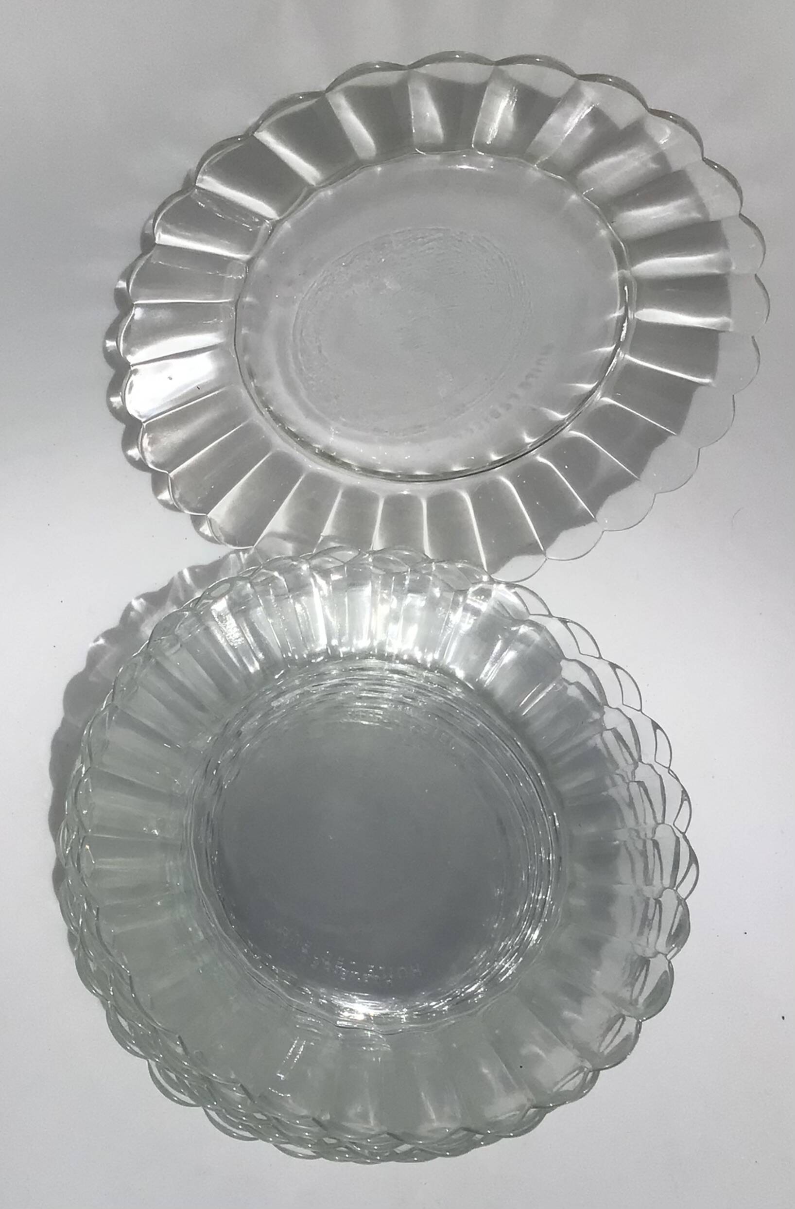 10 Duralex daisy glass dessert plates