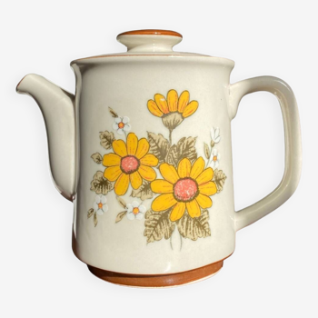 Flower pattern teapot