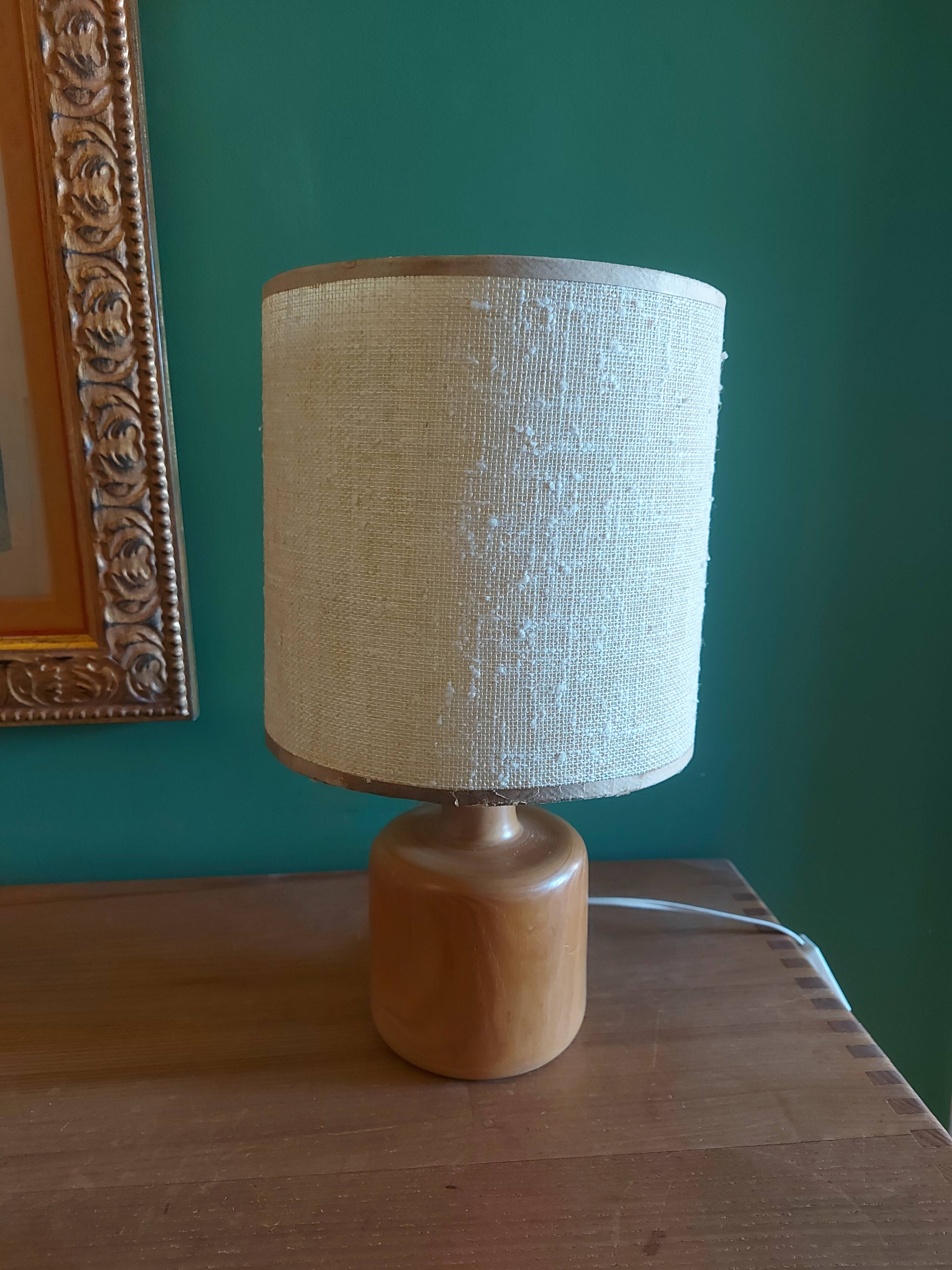 VINTAGE WOODEN TABLE LAMP