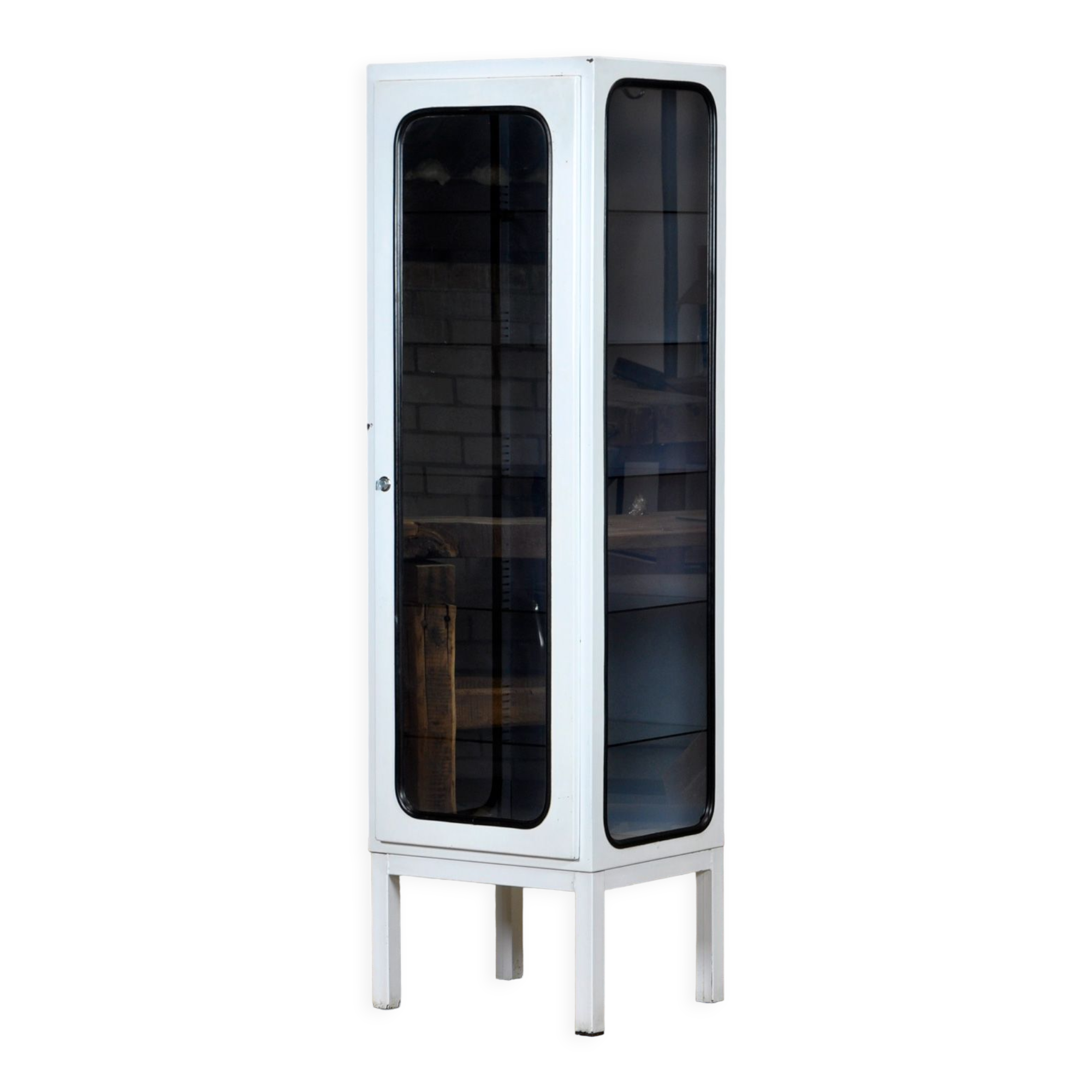 Armoire médicale vintage en fer et verre années 1970