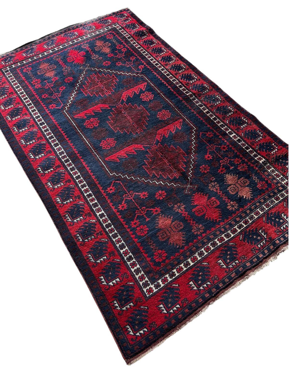 Handmade Turkish rug 110cm x 175cm