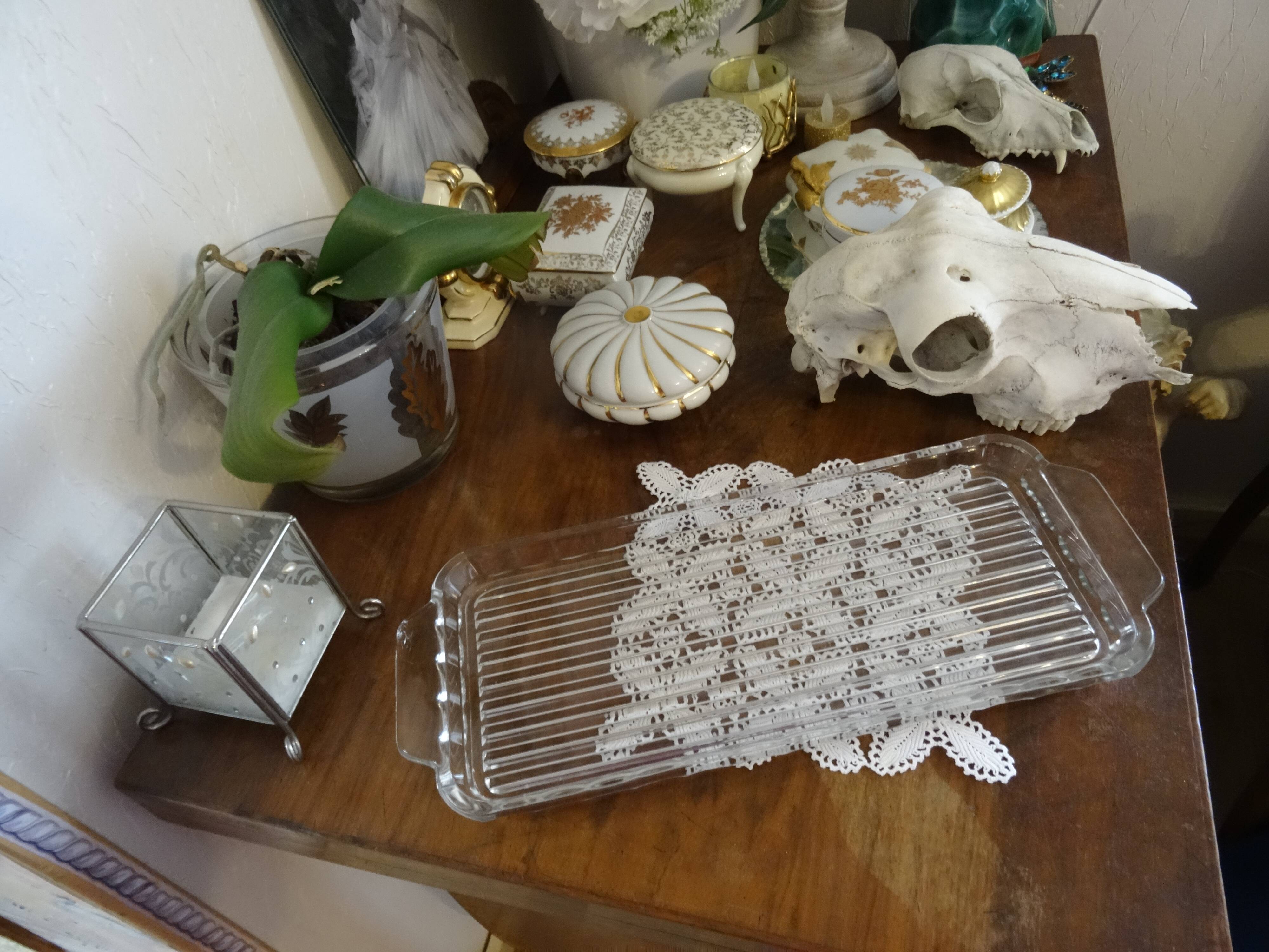 Vintage cake dish
