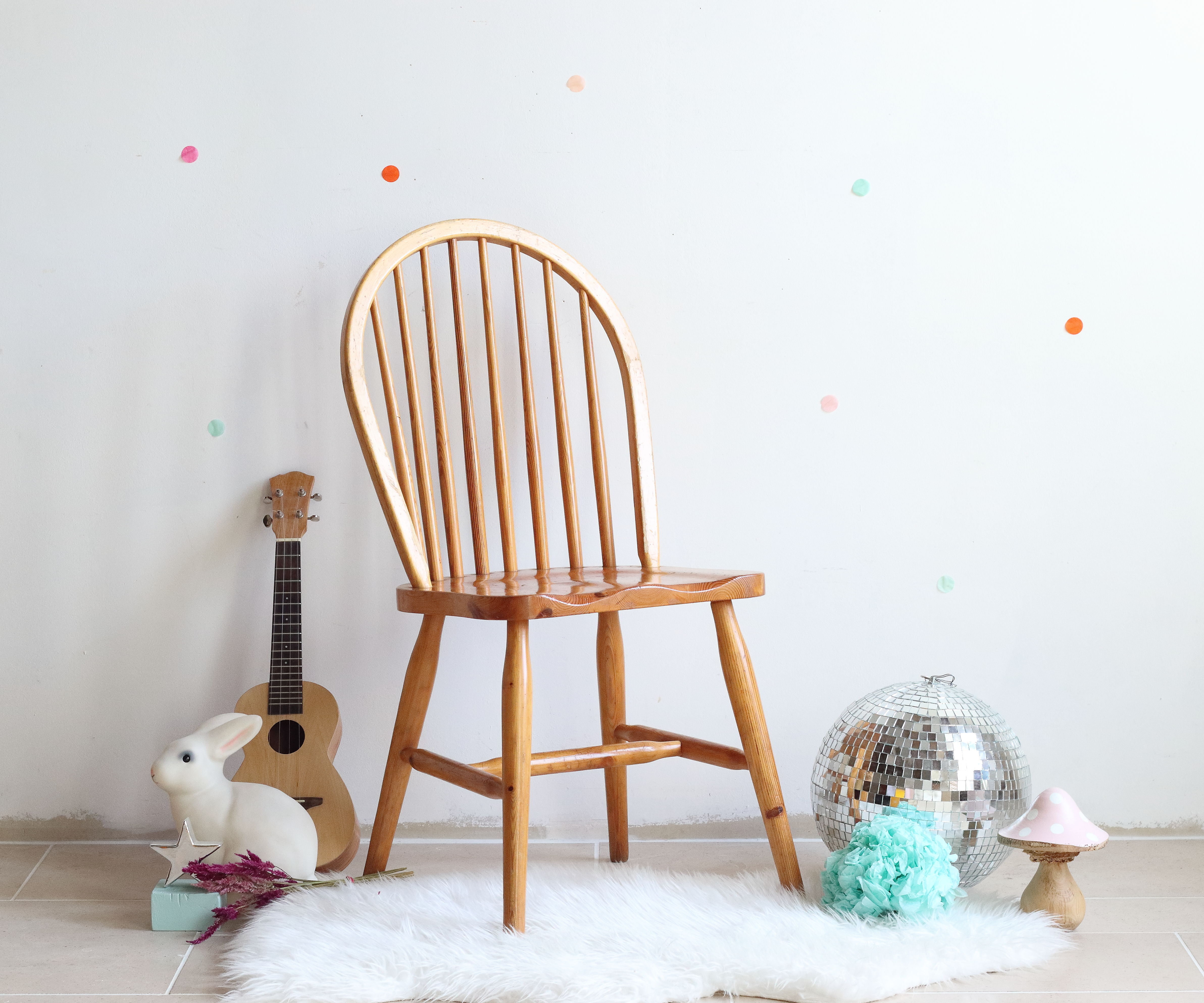 Windsor 60s cobble chair in solid wood