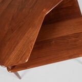 Midcentury Danish corner table in teak by Peter Hvidt & Orla Mølgaard-Nielsen for France & Søn
