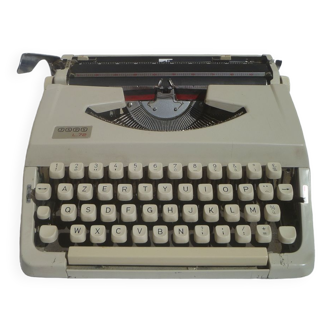 Vintage Japy L72 typewriter