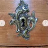 Commode galbée 18ème louis xv