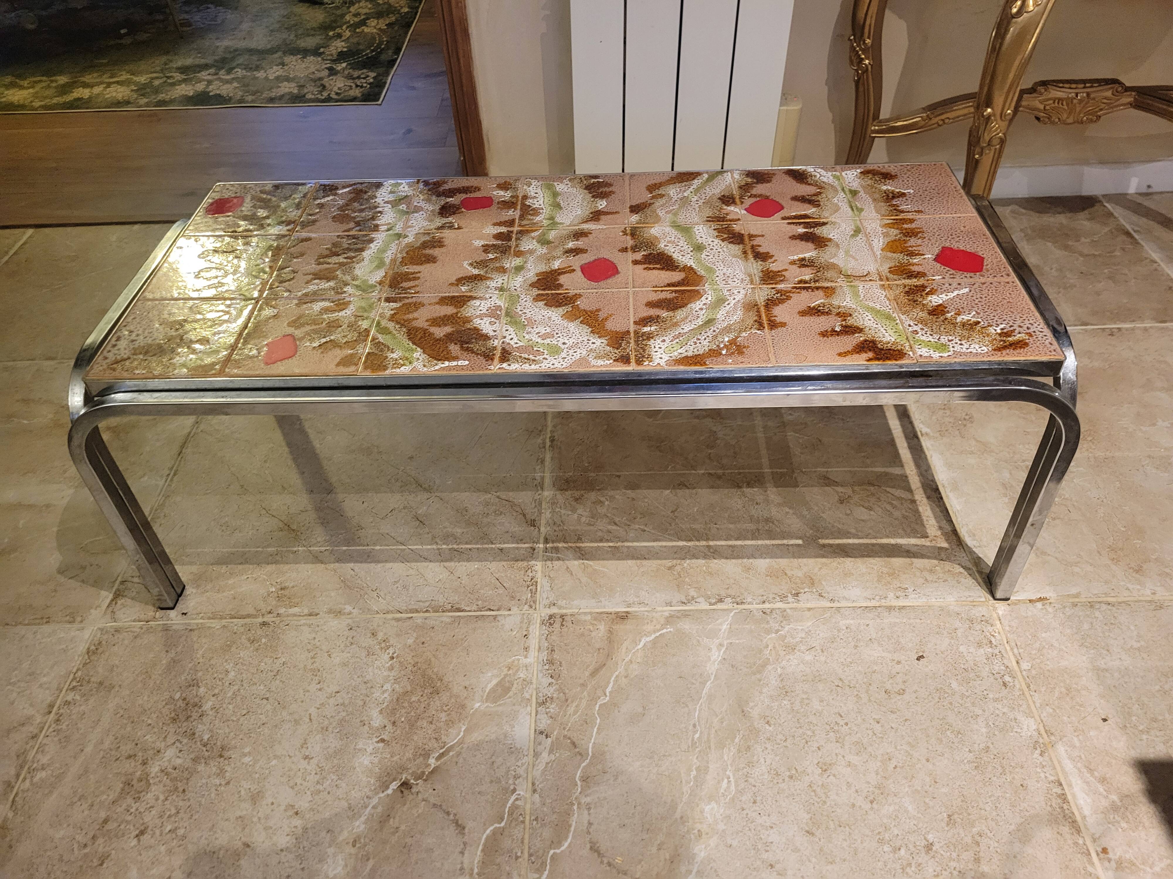 Table basse métal et céramique année 70
