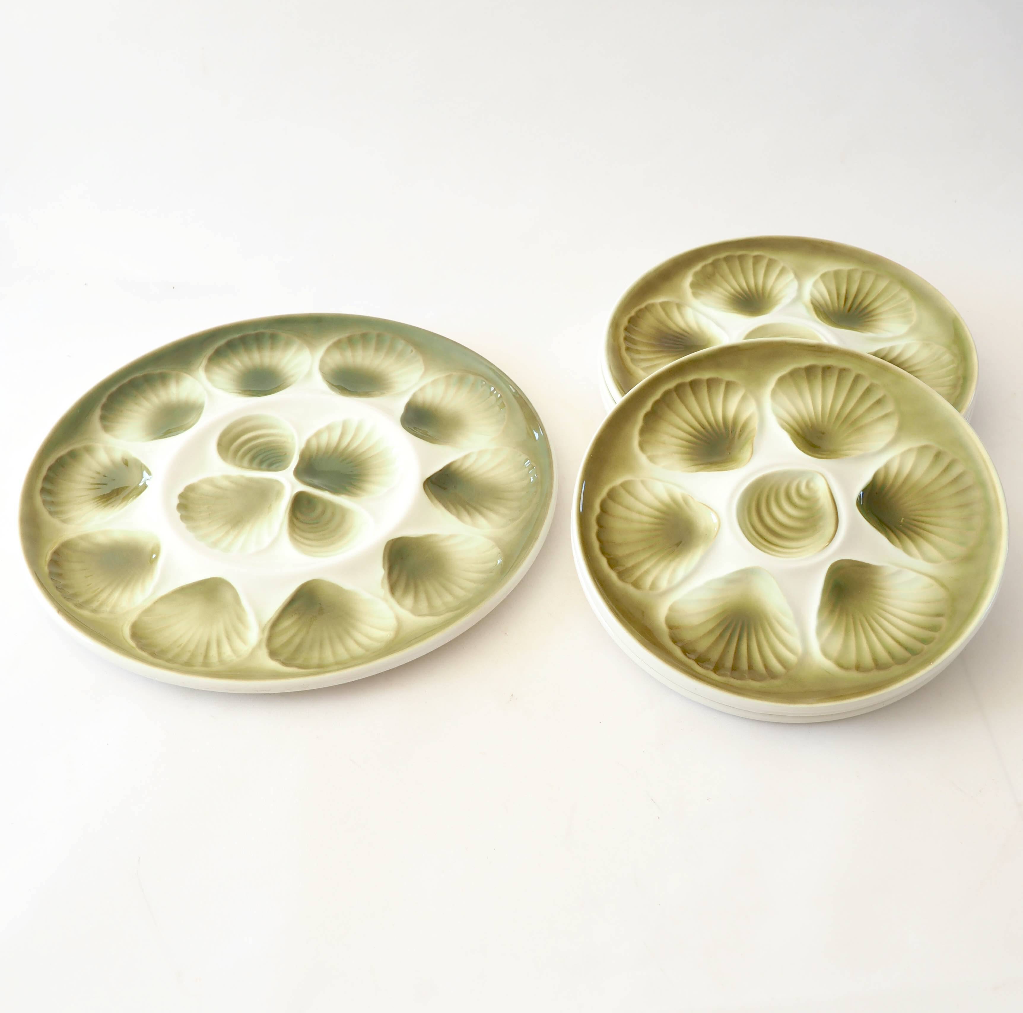 Dish and 6 shell plates