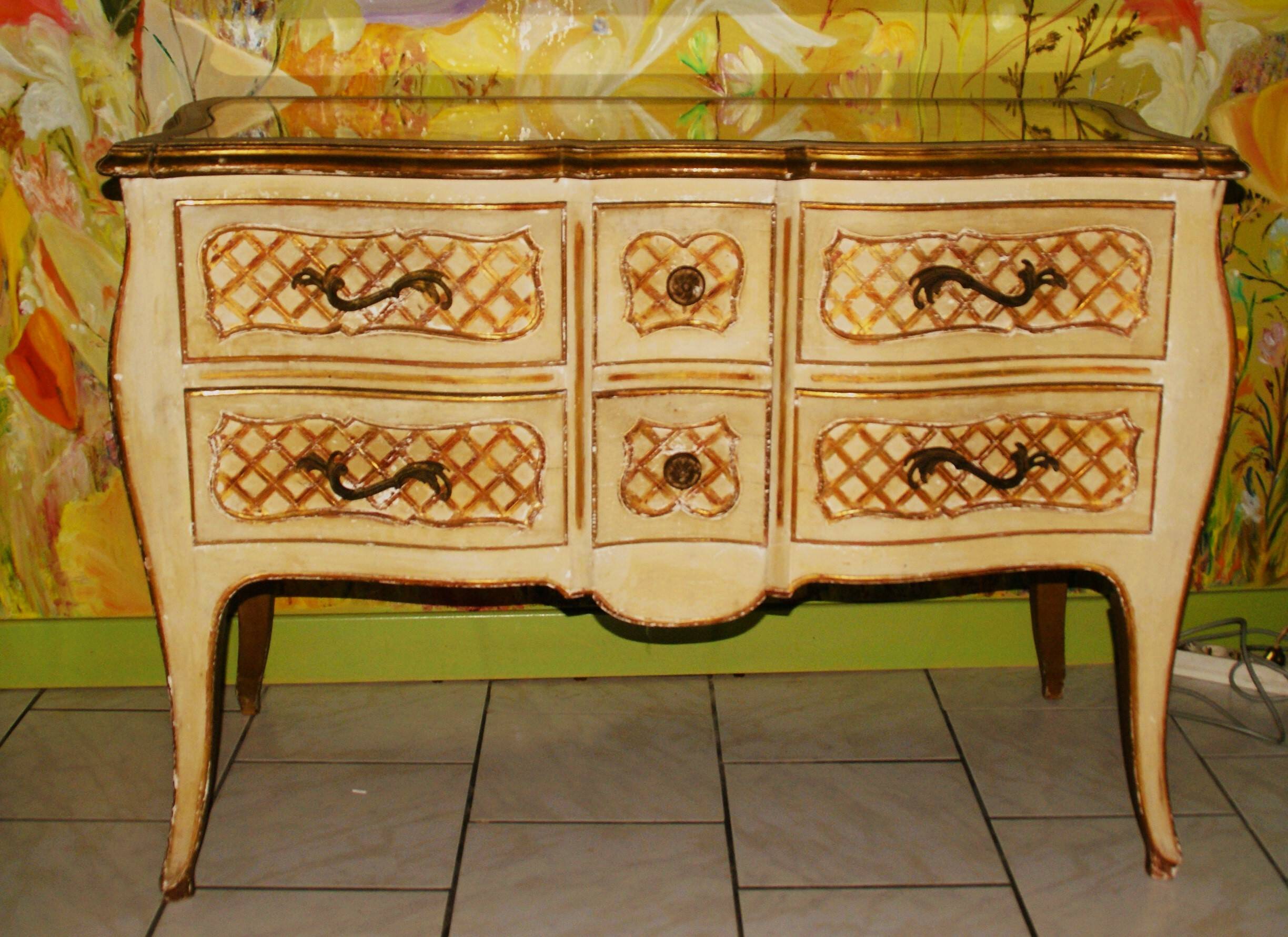 Commode 1900 galbée de style Louis xv
