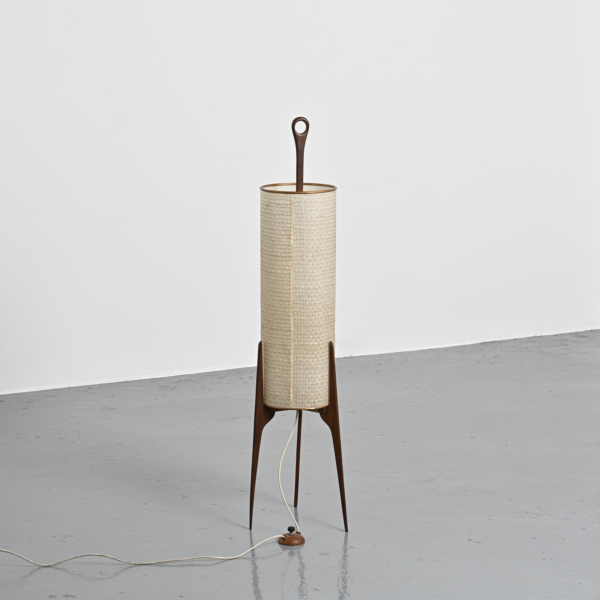Lampadaire « Rocket » en bois, laiton et fibres, vers 1960