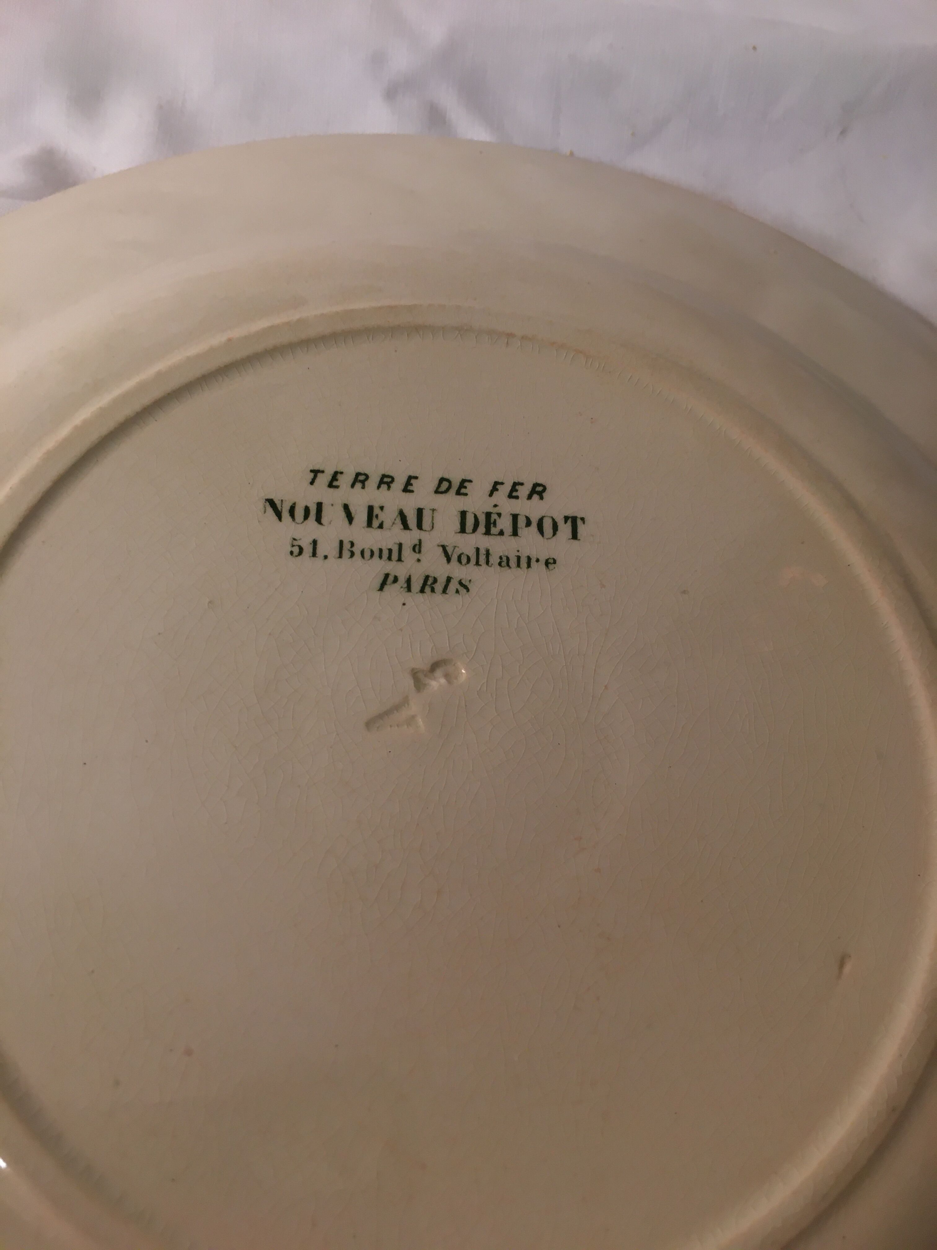 6 flat plates iron earth new Paris depot